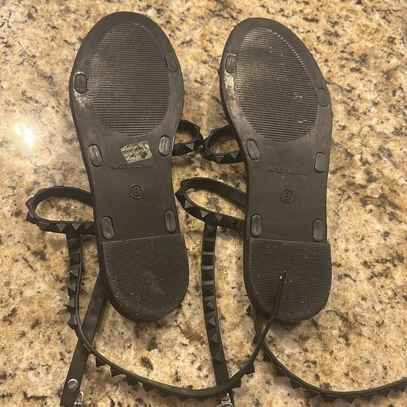 🍄SPRING SALE- firm price 🍄Steve Madden Black Studded Gladiator Flats - Picture 13 of 16